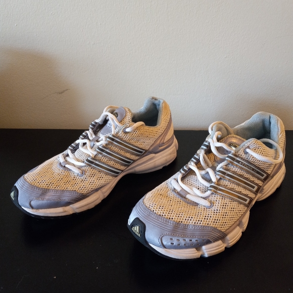 Adidas Attune Womems Size 8 - Picture 3 of 7